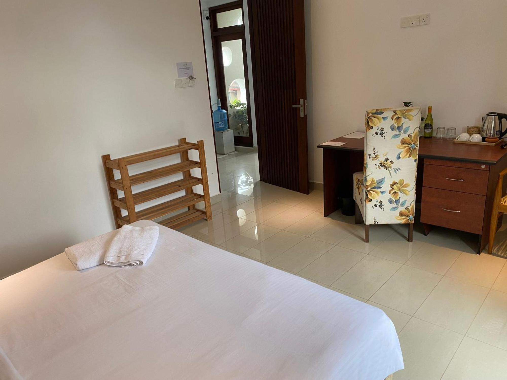 Hotel Cloud 9 Negombo Exterior photo